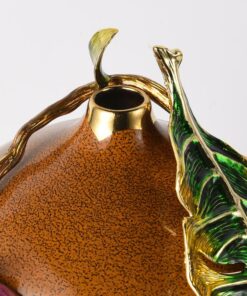 Bình căm hoa bằng gốm phong cách Vintage