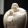 Tượng Phật Di Lặc bụng to bằng gốm sứ