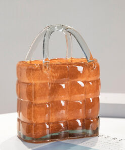 Bình cắm hoa hình chiếc túi xách