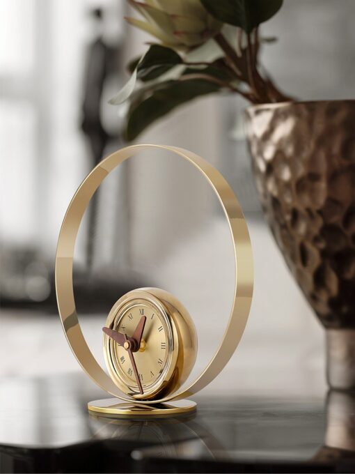 dong-ho-trang-tri-ke-tivi 1 Đồng hồ trang trí kệ Tivi