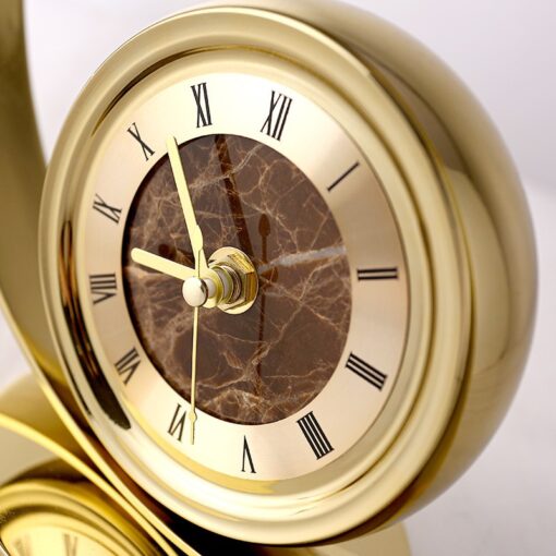 dong-ho-trang-tri-ke-tivi 4 6