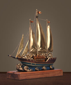 Mô hình thuyền bằng đồng