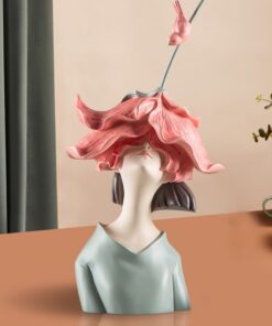 Mô hình bé gái trang trí