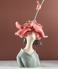 Mô hình bé gái trang trí