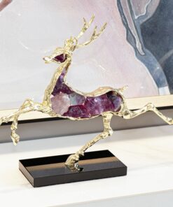 Tượng hươu gắn đá la lê màu