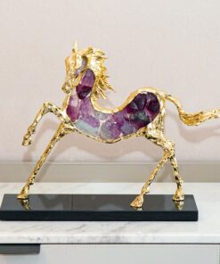 Tượng hươu gắn đá la lê màu