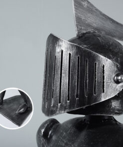 Tượng chiến binh đứng gác