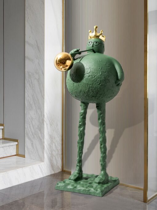 tuong-de-san-chan-dai 2 Tượng để sàn chân dài