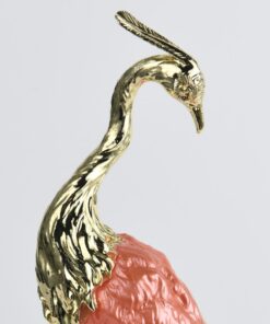 Tượng hồng hạc bày kệ tủ