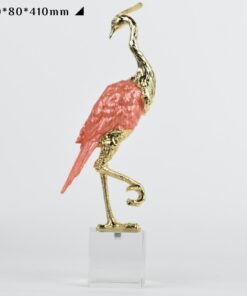 Tượng hồng hạc bày kệ tủ
