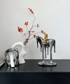 Tượng hiệp sĩ cưỡi ngựa điêu khắc