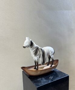 Tượng ngựa trang trí bàn làm việc