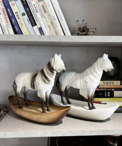 Tượng ngựa trang trí bàn làm việc