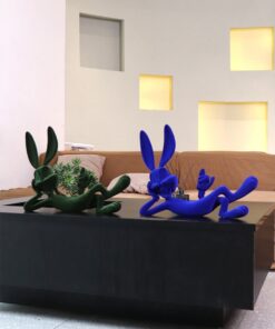 Tượng Thỏ Bugs Bunny trang trí phòng cho bé