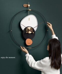 Đồng hồ đẹp và đơn giản treo tường