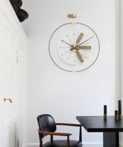 Đồng hồ sáng tạo treo tường phòng khách