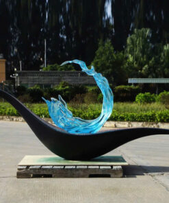 Tượng bày sảnh khách sạn 