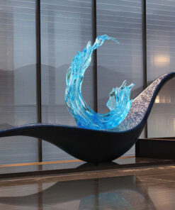 Tượng bày sảnh khách sạn 