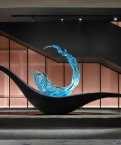 Tượng bày sảnh khách sạn "thuyền và sóng"