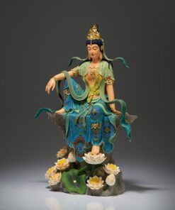 Tượng Phật Quan Âm làm thủ công bằng đồng