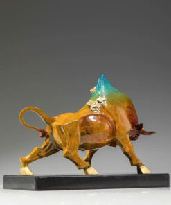 Tượng Bò Tót Chinh Phục Đỉnh Cao