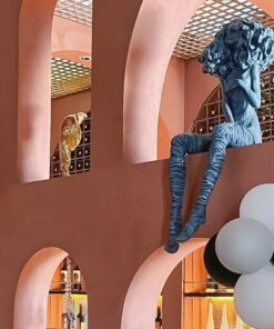 Tượng Cô Gái Làn Tóc Gió