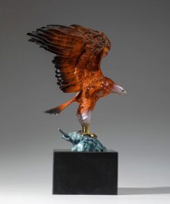 Tượng Đại Bàng Trấn Phong