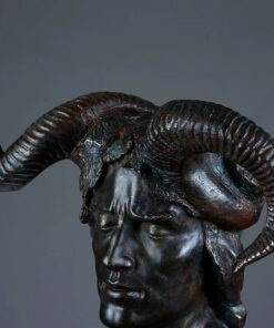 Tượng Điêu Khắc Huyền Bí