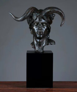 Tượng Điêu Khắc Huyền Bí