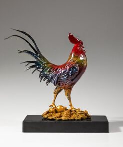 Tượng Gà Trống Đứng Trên Tiền Vàng May Mắn