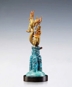 Tượng Rồng Đứng Uy Nghi Trên Sóng Nước