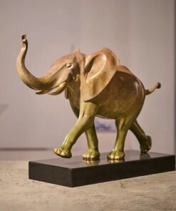 Tượng Voi Phong Thủy Tiến Bước