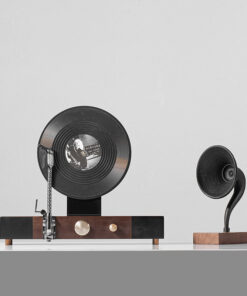 Mô Hình Máy Phát Nhạc Cổ Điển