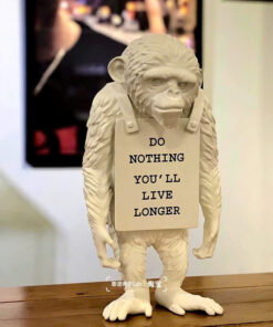 Tượng Khỉ Banksy 'Do Nothing'