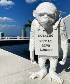 Tượng Khỉ Banksy 'Do Nothing'