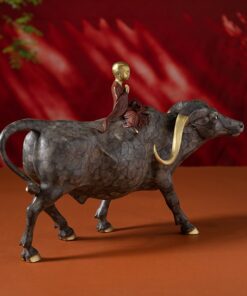 Tượng Cậu Bé Cưỡi Bò Bình An