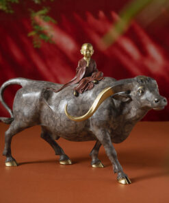 Tượng Cậu Bé Cưỡi Bò Bình An