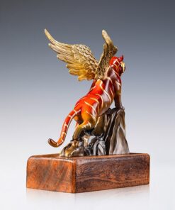 Tượng Hổ Vàng Vươn Tới Đỉnh Cao