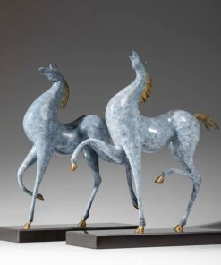 Tượng Ngựa Vươn Vó Dựng Thành Công