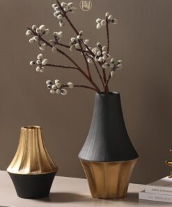 Bình Hoa Dáng Chóp Sang Trọng