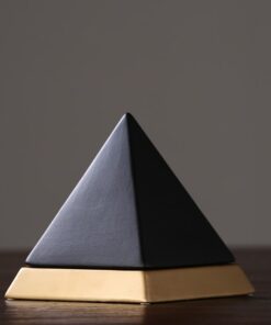 Mô Hình Kim Tự Tháp Độc Đáo