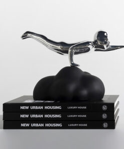 Tượng Nghệ Thuật Bay Trên Mây Tự Do