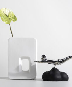 Tượng Nghệ Thuật Bay Trên Mây Tự Do