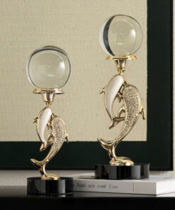 Tượng Cá Heo Pha Lê Lấp Lánh Đẹp Mắt