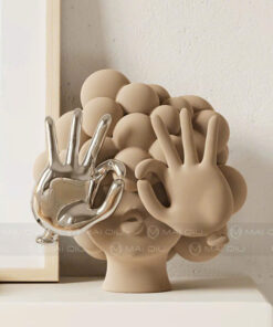 Tượng Cô Gái Vươn Tay Nghệ Thuật