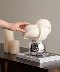 Tượng Nụ Hoa Tỏa Sáng