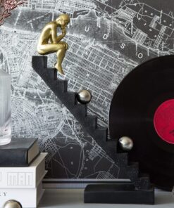 Tượng Nghệ Thuật Tư Duy Trên Bậc Thang