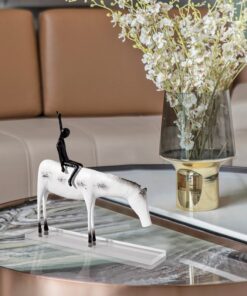 Tượng Nghệ Thuật Cưỡi Ngựa Phóng Khoáng