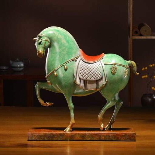 tuong-ngua-chien-uy-phong (1) Tượng Ngựa Chiến Uy Phong