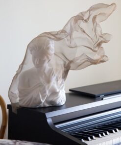 Tượng Nữ Thần Gió Độc Đáo Sáng Tạo